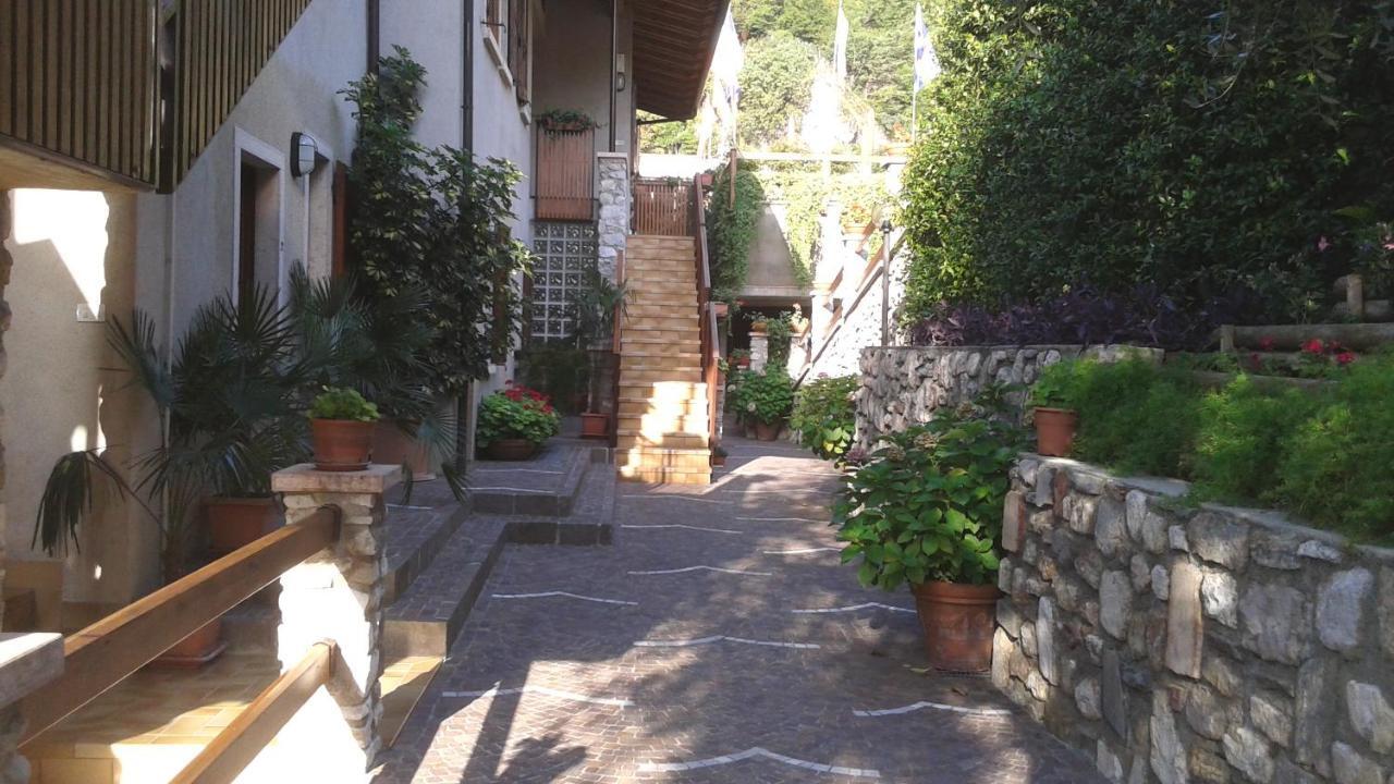 Residence Miravalle Лимоне-суль-Гарда Экстерьер фото